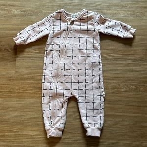 Miles the label sleeper